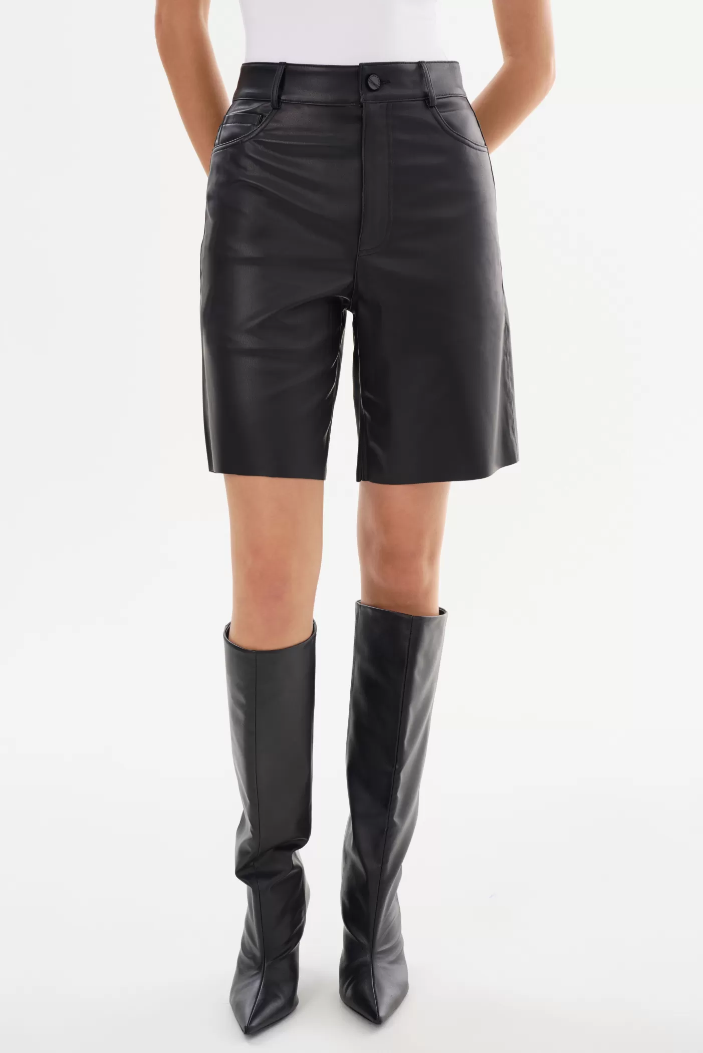 LAMARQUE ARAE | Faux Leather Shorts Black New