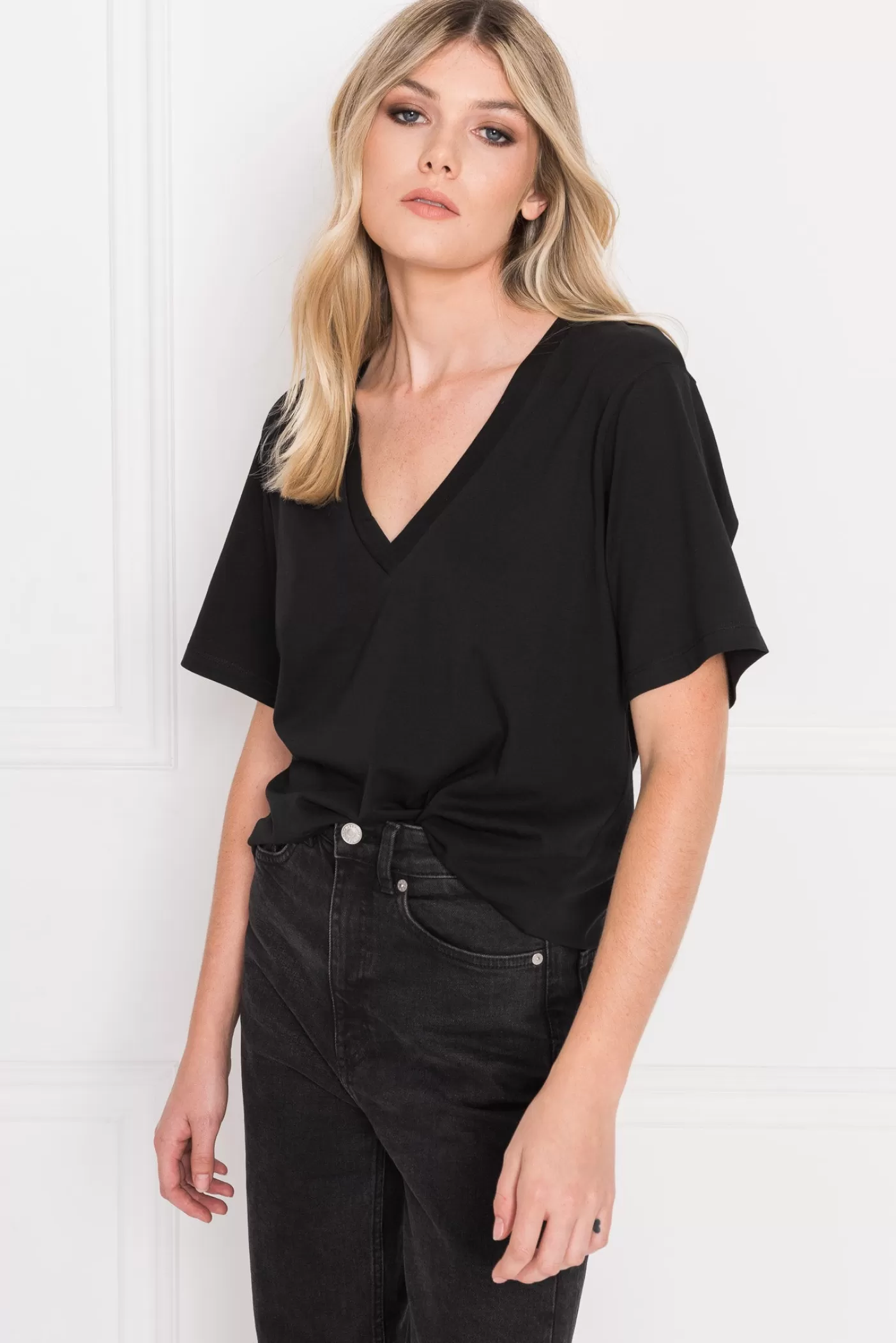 LAMARQUE CECILIA T-shirt Décolleté Plongeant Noir Discount