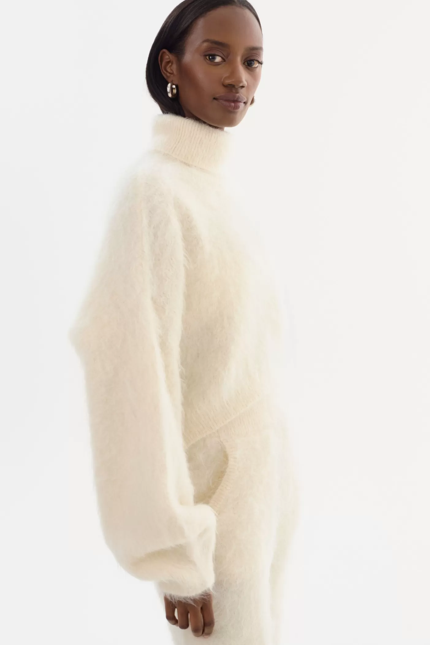 LAMARQUE GARCELLE | Wool Turtleneck Sweater Ivory Shop