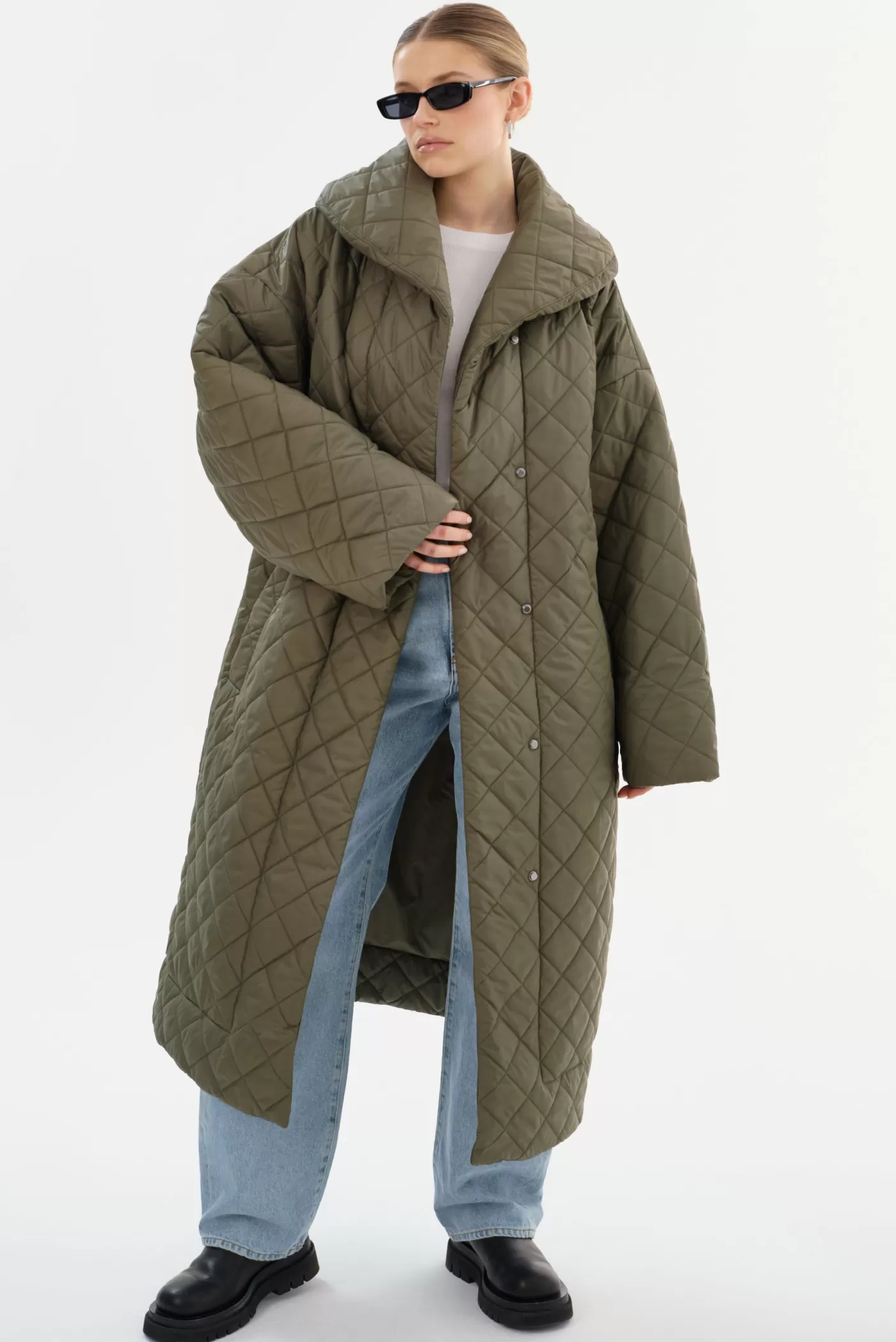 LAMARQUE HENDRIKA | Oversized Quilted Coat Sage Hot